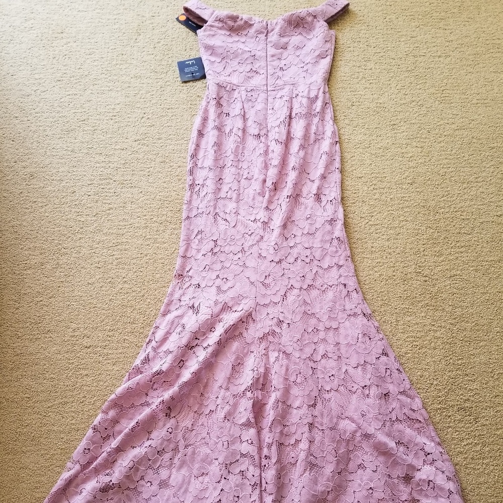 *SOLD* NWT LULUS LACE MAXI DRESS - Picture 6 of 6